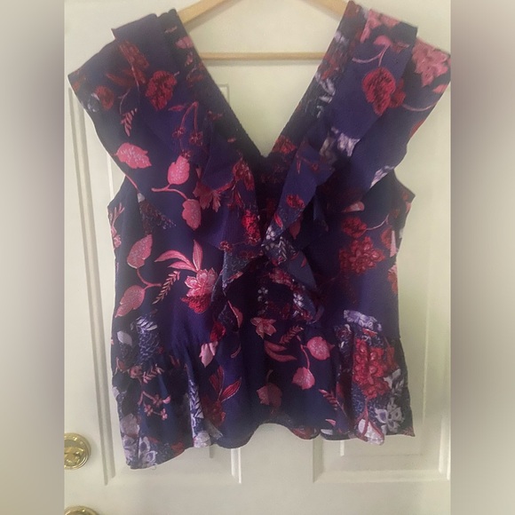 Sofia Vergara Floral top w Ruffled - Picture 2 of 5